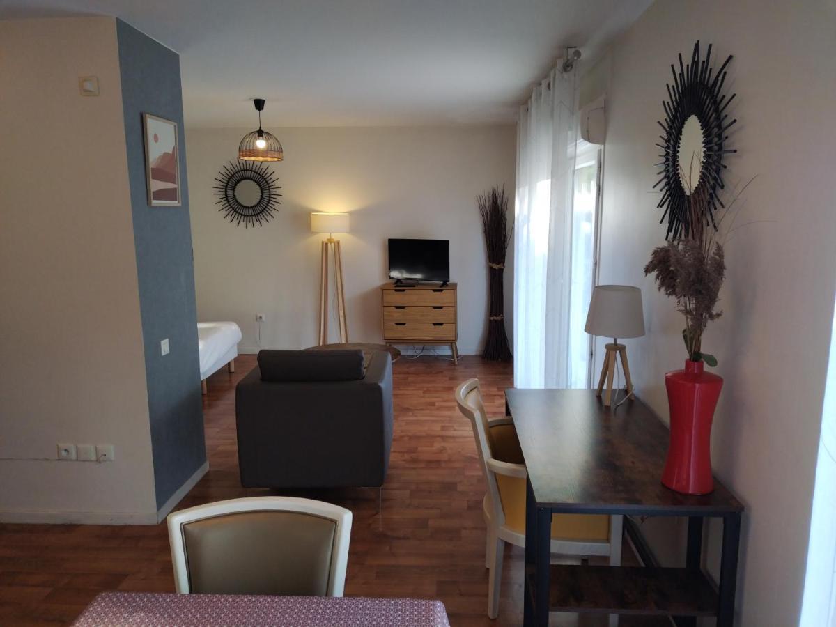 Brétigny-sur-Orge Residence Carouge Appart Hotel المظهر الخارجي الصورة