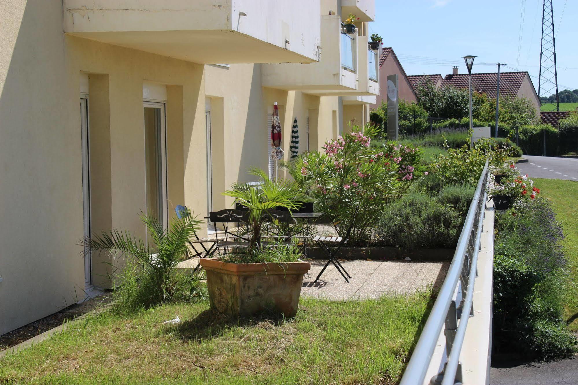 Brétigny-sur-Orge Residence Carouge Appart Hotel المظهر الخارجي الصورة